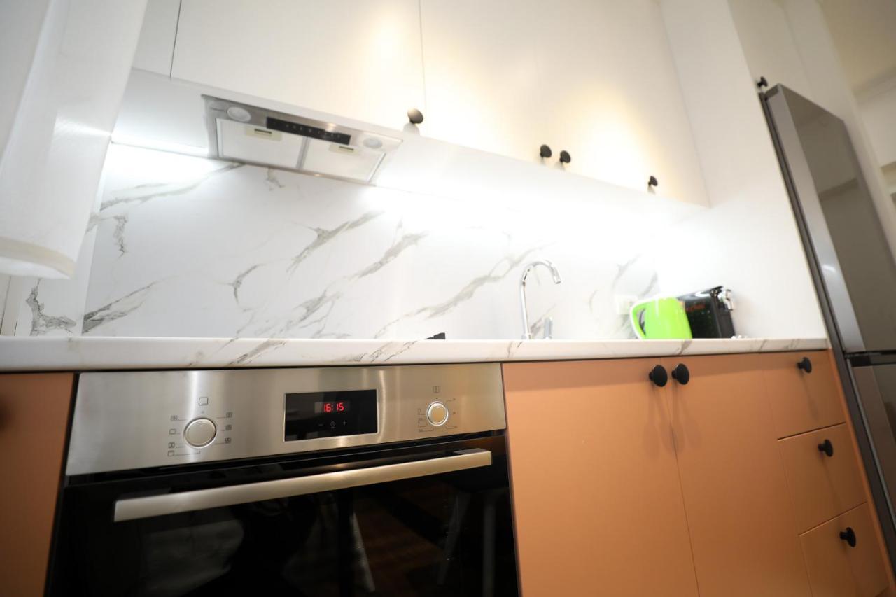 Tirana Center Apartment - Your Cosy Corner ภายนอก รูปภาพ